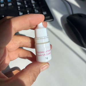 Polvo coreano sin pegamento para lifting de pestañas, mezcla súper concentrada para permanente de pestañas, para lifting de pestañas y uso en salones de belleza con marca privada. - Product Image 4