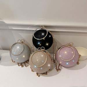 Monedero Bonito con Cuentas de Dibujos Animados, Venta al por Mayor, Bolsitas de Cuentas Hechas a Mano con Armazón Metálico - Product Image 1