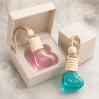 Diffuseur d'arômes pour voiture en verre transparent en forme de cœur élégant, pendentif, désodorisant pour voiture, cadeau romantique