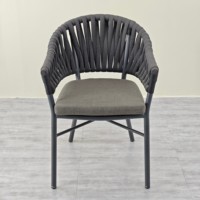 Chaise de salle à manger empilable moderne en aluminium avec coussin, mobilier de jardin en gros pour restaurant, taverne, terrasse, parc, villa