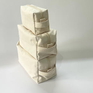 Bolsa de Maquiagem Personalizável Ecológica de Lona Reciclada Reutilizável Organizador de Produtos de Higiene com Zíper e Alça - Product Image 2