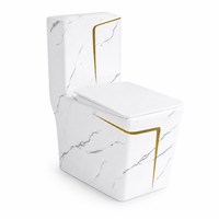 Toilette monobloc en marbre à motifs, WC carré en céramique avec élégant design veiné or pour salle de bain