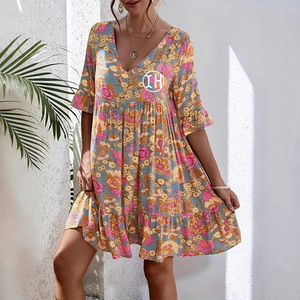 Robe trapèze en satin et mousseline de soie pour femme, collection été 2026, style bohème, imprimée, à manches mi-longues, col en V, ample et confortable, idéale pour les loisirs et les vacances - Product Image 4