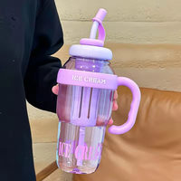 Bouteille d'eau en plastique mignonne avec paille, grande capacité 1300 ml, portable, avec sangle, bouteille de sport, gourde tendance