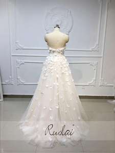 فستان زفاف بسيط بدون حمالات ثلاثي الأبعاد فستان زفاف من Aline - Product Image 3