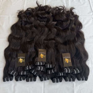 Vendeurs de cheveux bouclés raides vierges naturels non transformés, fournisseur de cheveux humains de vison naturel Faisceaux de cheveux crus naturels - Product Image 1