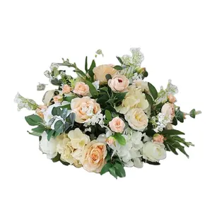 Centrotavola bouquet di palline di fiori artificiali di seta per la decorazione della festa nuziale