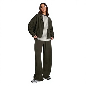 Conjunto de chándal oversize para mujer con capucha, top de forro polar de manga larga a rayas, pantalones de pierna ancha, estilo casual para todas las estaciones, ajuste holgado, 2 piezas. - Product Image 1