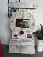 Machine de lecture de tarot mystique Roue de la Fortune avec boule de cristal lumineuse et spectacle de lumière, imprime des cartes de fortune pour le parc