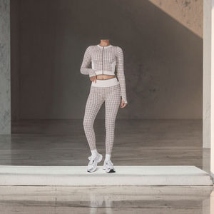 Ensemble de yoga deux pièces sans couture à imprimé écossais pour femmes, haut court à manches longues et pantalon slim, tenue assortie respirante et écologique - Product Image 3