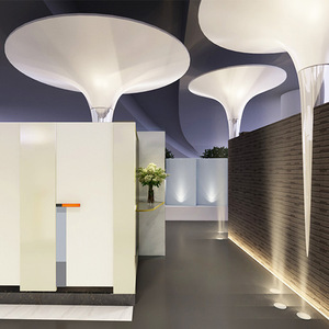 Colonne en marbre contemporaine, design creux, sculpture décorative pour hôtel - Product Image 1