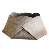 Nid de chat en feutre pétale créatif coussin semi-fermé lit d'intérieur pour animaux de compagnie
