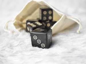 ลูกเต๋าทำจากเขาควายธรรมชาติ ออกแบบมาสำหรับเกมกระดานคลาสสิก เล่นบนโต๊ะ ตกแต่งโชว์ - Product Image 4