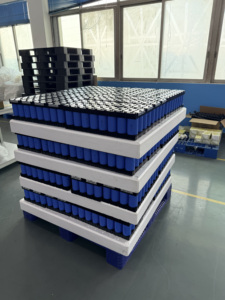 Batería de Ciclo Profundo LiFePO4 XFSD 60V100Ah con BMS Integrado, Compatibilidad con Alto Voltaje para Montacargas/Ciclomotores - Product Image 5