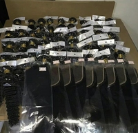 En gros Closure Cheveux Vierges Non-Remy 100% Densité, Base Partie, Pré-épilée, Dentelle HD en Soie Fine, Nœuds Petits, Bouclés Crépus Birmans