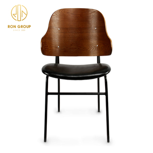 Silla de Comedor Popular de Madera de <span class=keywords><strong>Roble</strong></span> Americano con Respaldo Curvo, Muebles para Restaurante <span class=keywords><strong>y</strong></span> Cafetería, con Cuero <span class=keywords><strong>y</strong></span> Metal - Product Image 1