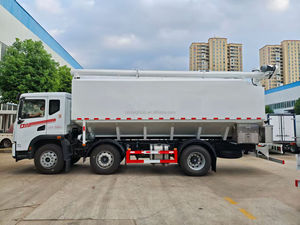Camión Eléctrico Pequeño de 3 Ejes para Transporte de Alimento para Pollos, Camiones de Alimento a Granel con Tanque Sellado para Granjas Avícolas y Ganaderas - Product Image 5