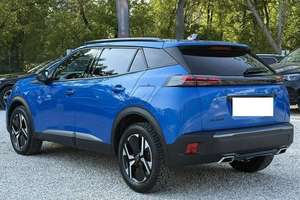 Voitures SUV <span class=keywords><strong>Peugeot</strong></span> <span class=keywords><strong>2008</strong></span> 1.2 Pure Tech Allure S&S EAT8 2023 abordables, prêtes à être expédiées - Product Image 4