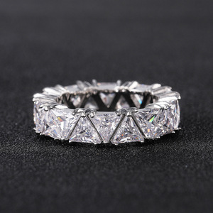 Anello Triangolare da Donna a Fila Singola, Accessorio per Dito alla Moda per Uso Quotidiano - Product Image 6