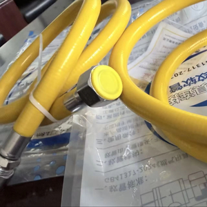 <span class=keywords><strong>Tuyau</strong></span> de gaz antidéflagrant à double spirale GB41317-2024 avec connecteur métallique universel pour chauffage et cuisinière au gaz naturel - Product Image 1