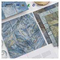 Carrelage de piscine en porcelaine effet marbre 300x300mm, vert émaillé antidérapant, pour projets de villas haut de gamme et spas extérieurs