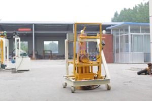 Machine à fabriquer des blocs creux en béton de petite taille, 8 pouces, 6 pouces, pour la vente - Product Image 4