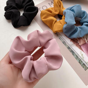 Grosir Kain Bergaris Kustom Hijau Jepit Rambut Biru Gelap Cierre Ikat Rambut Kerut Pastel Pro Gingham Ikat Rambut Scrunchies untuk Wanita - Product Image 2