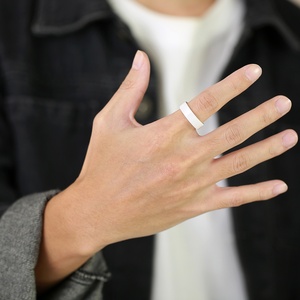 Schlichte Keramik-Ringe für Herren im Lagerstil, Einfarbig Weiß oder Schwarz, 6mm Flachkante - Product Image 4
