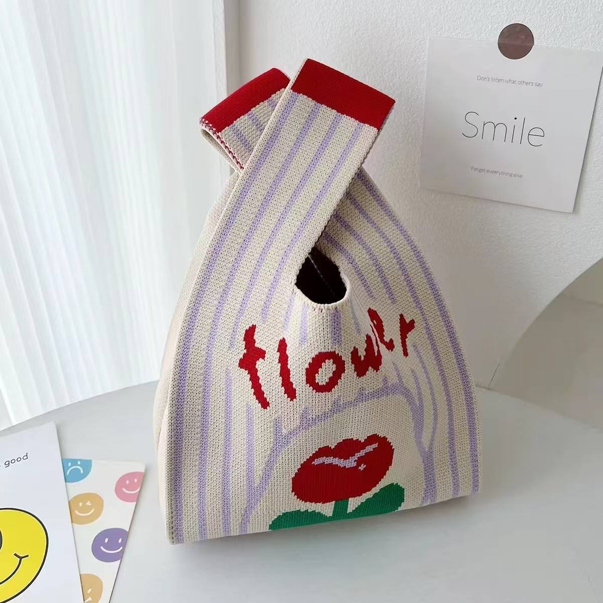 ดอกไม้ลายสีม่วง (90กรัม),20*35