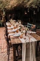 Meubles d'hôtel, table de dîner longue en bois pliante en bois pour fête en plein air, événement, mariage, banquet, PLUS DESIGN