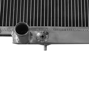 Plaque de refroidissement universelle Radiateur entièrement en aluminium pour Nissan Patrol/Safari Y61 1997-2009 4x4 OFF ROAD - Product Image 4