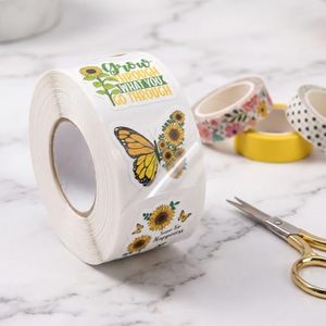 500 pegatinas de mariposas y flores por rollo, etiquetas personalizadas para embalaje, bonitas pegatinas para diario, suministros para niños, pegatinas de dibujos animados con logo. - Product Image 4
