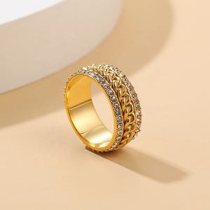 خاتم نسائي من أحجار الزيركون, خاتم نسائي من الإستانلس ستيل بتصميم جديد بدون تشوهات ، خاتم نسائي من أحجار الزركونيا الفاخرة عيار 18 مطلي بالذهب عيار 18 - Product Image 3