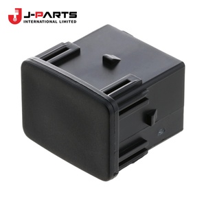 Cache-trou de commutateur pour Nissan NAVARA D40 2005-2015 OE 68492-ZP00A 68492ZP00A - Product Image 1