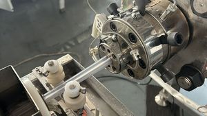 Équipement d'extrusion de tuyaux médicaux en PVC stérile - Product Image 3
