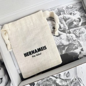 Sac à cordon en coton Three Beauties, blanc cassé, petite pochette d'emballage pour bijoux, logo personnalisé imprimable - Product Image 1