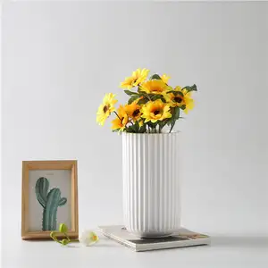Kostenlose Probe moderne minimalist ische Keramik Zylinderform getrocknete Blumen Vase Tisch dekoration matt weiße Vase