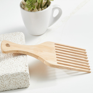 Peigne à cheveux en bambou naturel en gros pour cheveux épais, bruts et bouclés, peigne antistatique, peigne à barbe en bois - Product Image 5