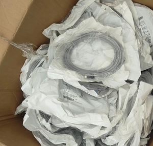 สายเชื่อมต่อเซ็นเซอร์ SICK YF8U14-050VA3XLEAX ของแท้ใหม่เอี่ยม มีสินค้าในสต็อก - Product Image 1