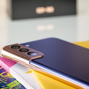 Téléphone Mobile Reconditionné Original et Débloqué Économique Grade AA+ d'Occasion pour Samsung <span class=keywords><strong>Galaxy</strong></span> <span class=keywords><strong>S21</strong></span>+ 5G G996 - Product Image 3