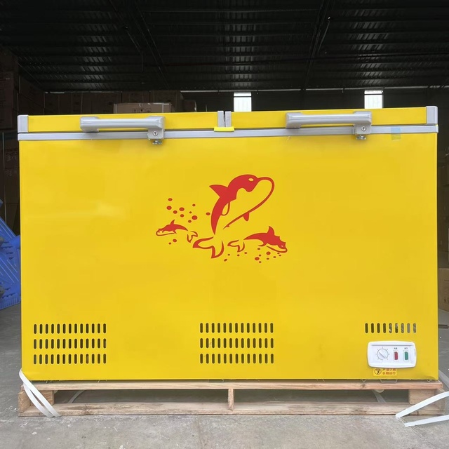 420L Freezer in Yellow with Large Capacity