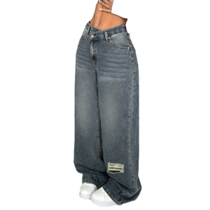 Jeans Casuales de Pierna Ancha para Mujer, Diseño Moderno con Agujeros, Botones Diagonales, Tela Vaquera con Logotipo en la Cintura - Product Image 2