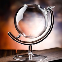 Verre à cocktail classique de luxe sans plomb, en verre borosilicate transparent de haute qualité, avec un design Tellurion créatif, à long pied et en forme de boule