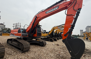 Chargeuse sur chenilles hydraulique d'occasion Doosan DX225 30 tonnes d'origine coréenne avec moteur et PLC, disponible en stock - Product Image 2