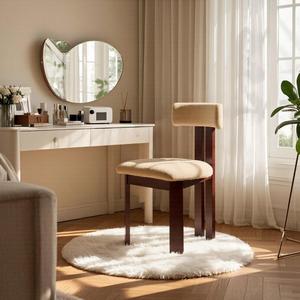 Chaise de salle à manger en bois de style nordique avec dossier rembourré en cuir/mouton ; couleurs personnalisées disponibles L042 - Product Image 6