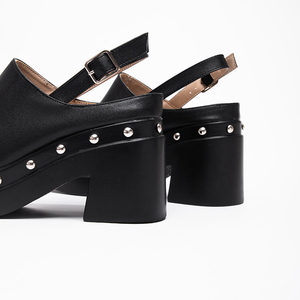 Sabots plateforme en cuir PU noir pour femmes avec bride à la cheville cloutée - Product Image 6