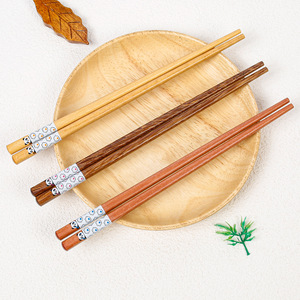 Baguettes pour enfants en bois massif, baguettes en bois de aile de poulet, 18 cm, baguettes mignonnes à motif panda par transfert thermique, haute qualité - Product Image 2