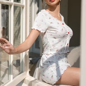 Camicia <span class=keywords><strong>da</strong></span> <span class=keywords><strong>Notte</strong></span> <span class=keywords><strong>da</strong></span> Donna Stile Europeo e Americano, Novità Vendita Calda Transfrontaliera, <span class=keywords><strong>con</strong></span> <span class=keywords><strong>Bottoni</strong></span>, <span class=keywords><strong>Maniche</strong></span> <span class=keywords><strong>Corte</strong></span>, Pantaloncini, Casual, Moda, Abbigliamento per Casa - Product Image 4