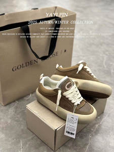 Nuovi Arrivi: Sneakers da Donna Stile Vintage in Camoscio Marrone con Decorazioni a Stella, Plateau con Accenti Argentati e Design Unico - Product Image 3