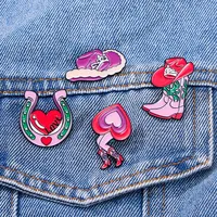 Personalizable dibujos animados serie vaquero esmalte broche Metal solapa Pin sombrero botas cuerno vaquera herradura Animal joyería regalo
